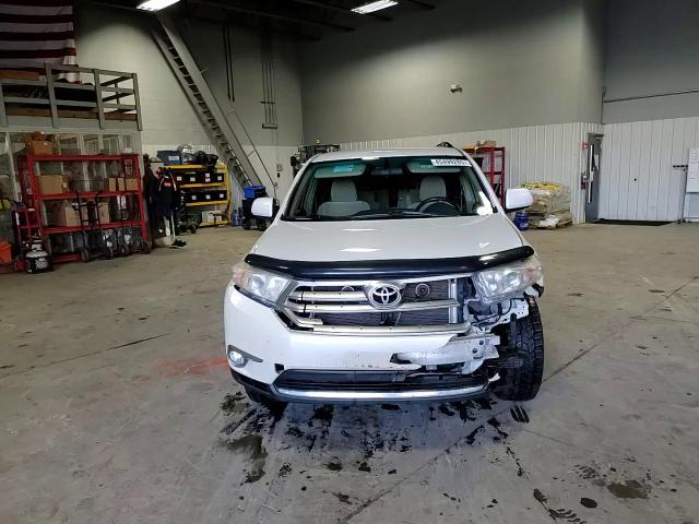 2013 Toyota Highlander - Image 12