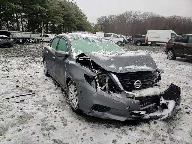 2018 Nissan Altima - Image 11