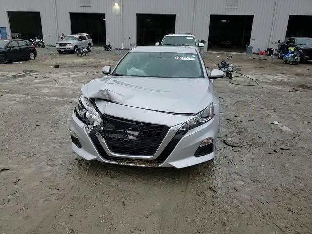 2020 Nissan Altima - Image 13