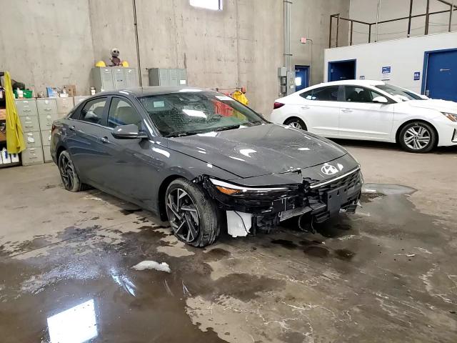 2024 Hyundai Elantra - Image 10