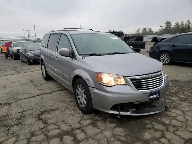 2014 Chrysler Town & Country - Image 12