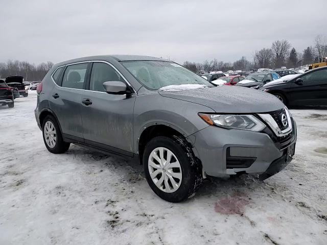 2018 Nissan Rogue - Image 11