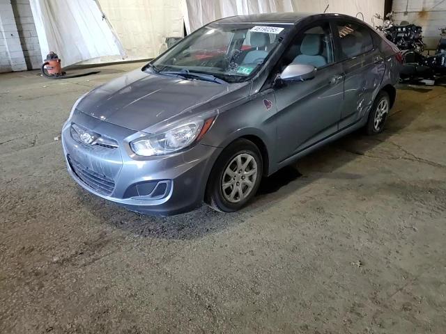 2014 Hyundai Accent - Image 10