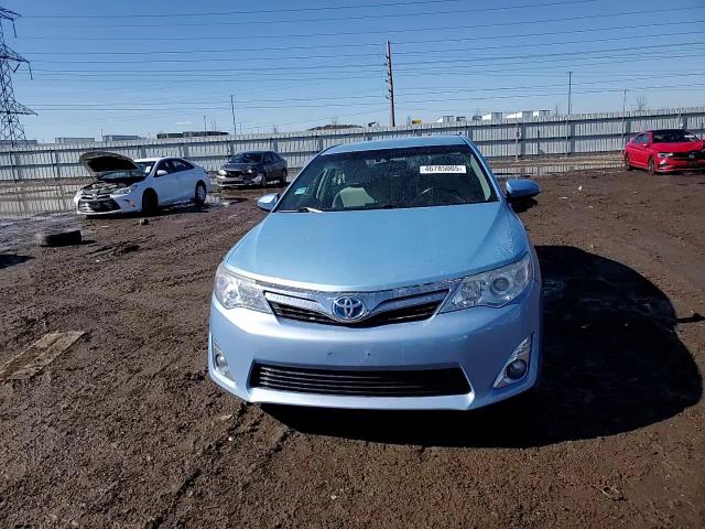 2013 Toyota Camry - Image 10