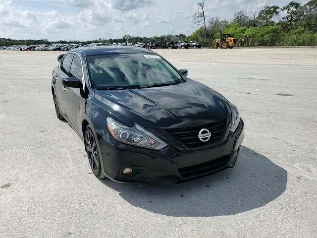 2018 Nissan Altima - Image 13