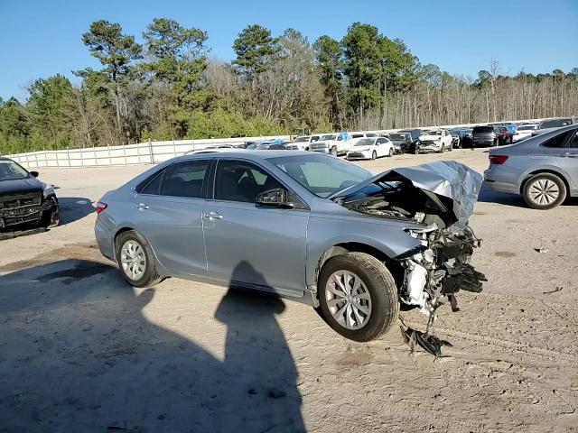 2017 Toyota Camry - Image 10