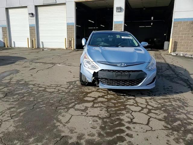 2012 Hyundai Sonata - Image 13