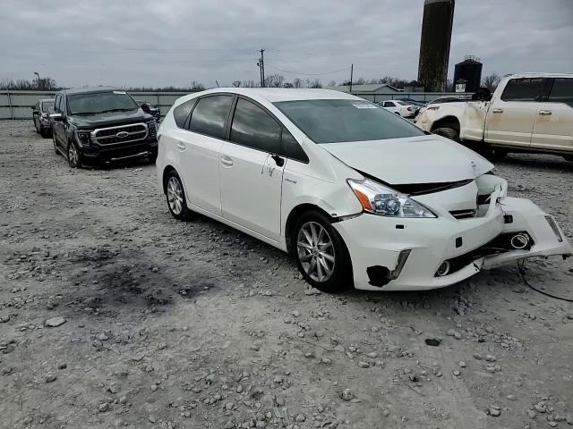 2014 Toyota Prius - Image 12