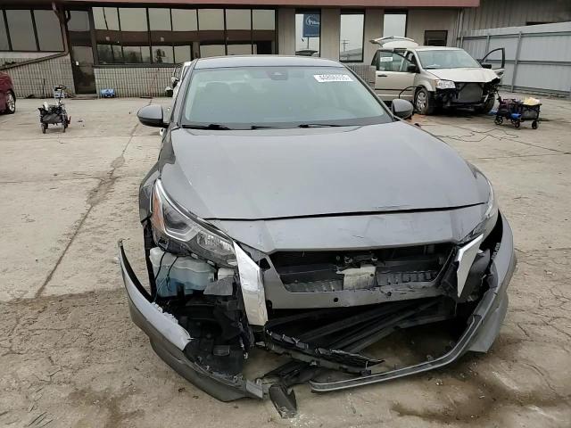 2021 Nissan Altima - Image 11
