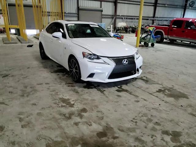 2015 Lexus IS - Image 11