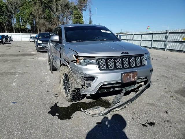 2018 Jeep Grand Cherokee - Image 11