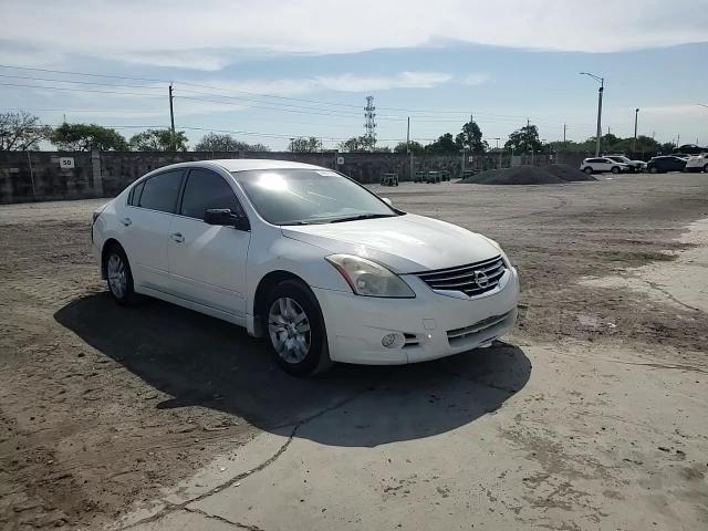 2011 Nissan Altima - Image 11