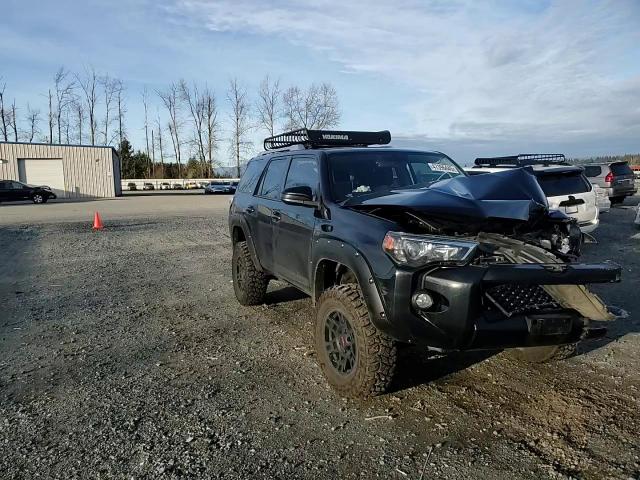 2018 Toyota 4Runner - Image 11
