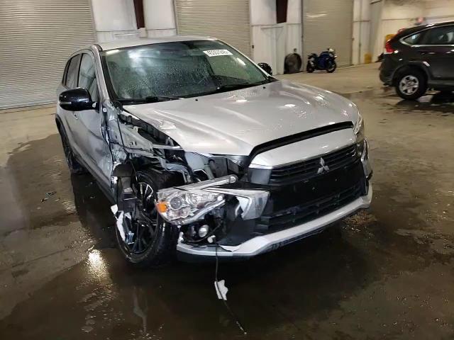 2017 Mitsubishi Outlander - Image 12
