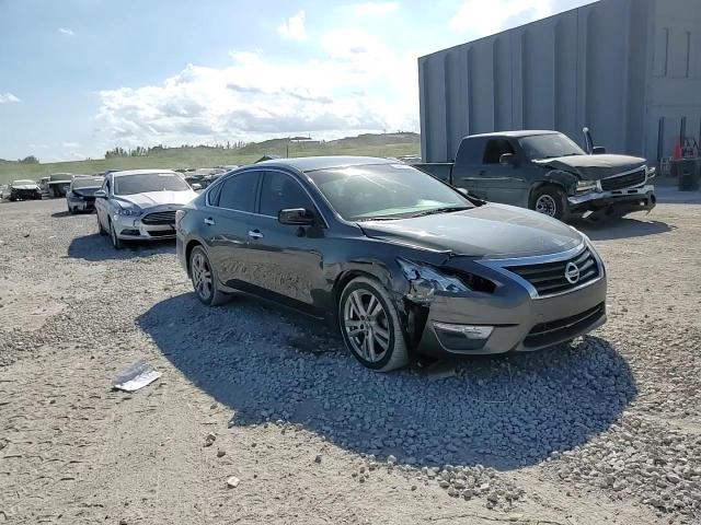 2013 Nissan Altima - Image 11