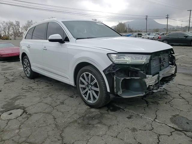 2019 Audi Q7 - Image 12