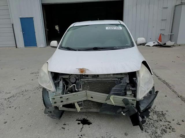 2013 Nissan Versa - Image 11