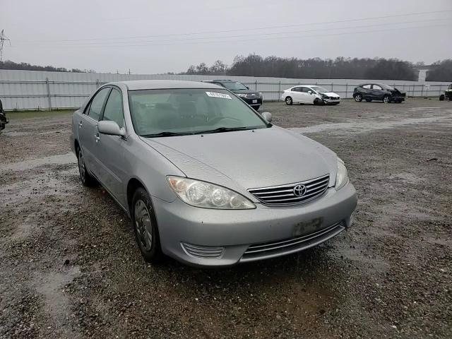 2005 Toyota Camry - Image 10