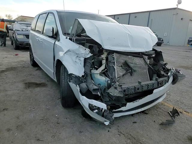 2018 Dodge Caravan - Image 12