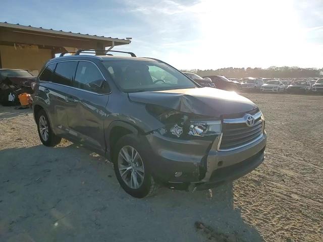2015 Toyota Highlander - Image 12