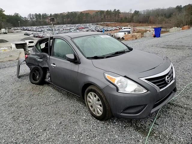 2019 Nissan Versa - Image 11