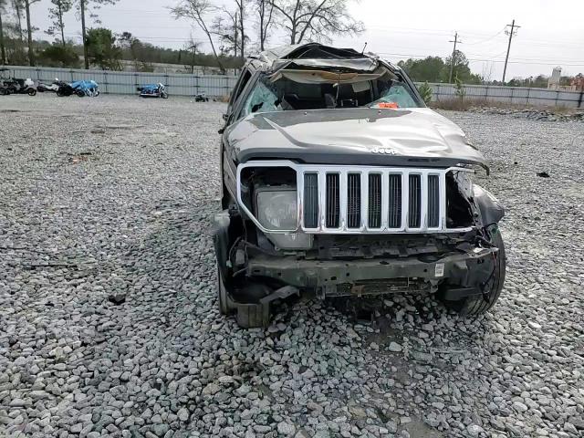 2012 Jeep Liberty (North America) - Image 12