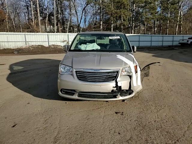 2015 Chrysler Town & Country - Image 12