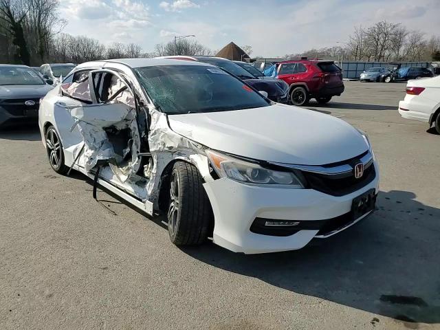 2017 Honda Accord - Image 11