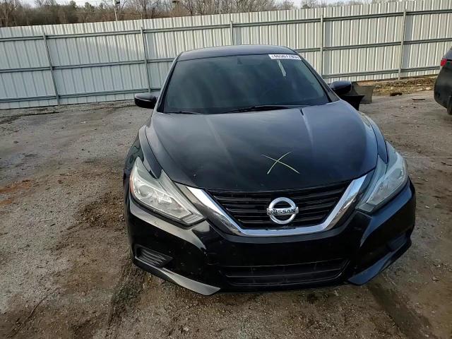 2018 Nissan Altima - Image 11