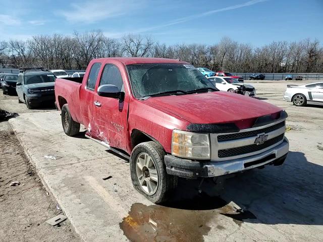 2013 Chevrolet Silverado - Image 11