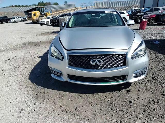 2018 Infiniti Q70 - Image 13
