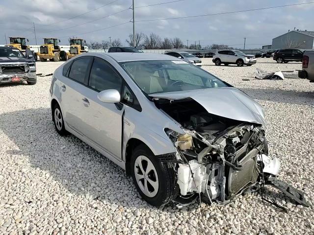 2014 Toyota Prius - Image 11
