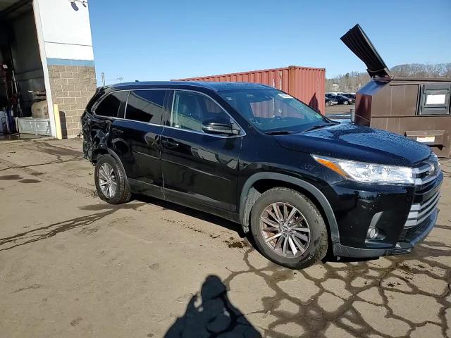 2018 Toyota Highlander - Image 15