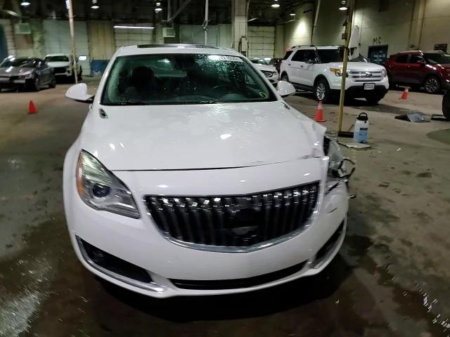 2015 Buick Regal - Image 13