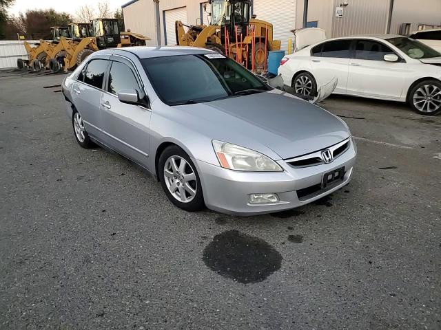 2004 Honda Accord - Image 11