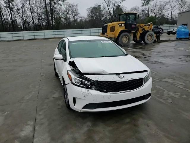 2018 Kia Forte - Image 13