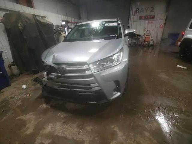 2018 Toyota Highlander - Image 13