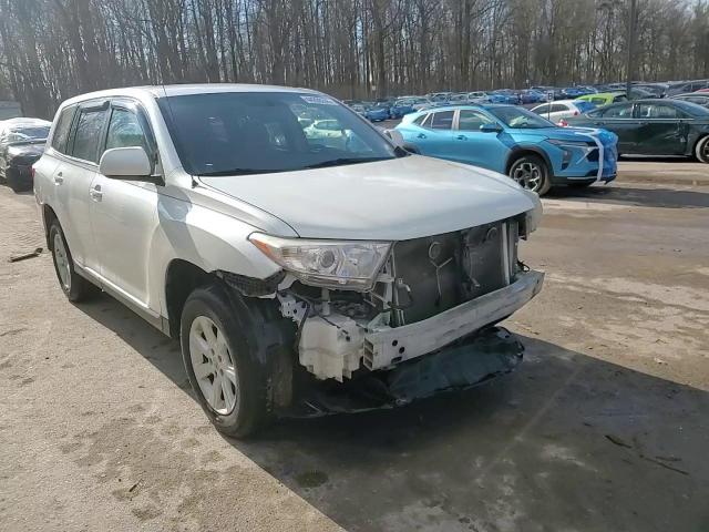 2012 Toyota Highlander - Image 14