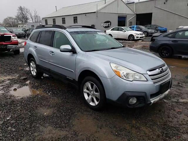 2013 Subaru Outback - Image 14