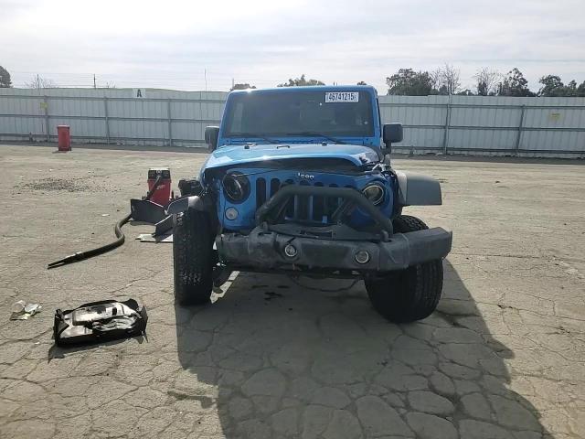 2015 Jeep Wrangler - Image 11