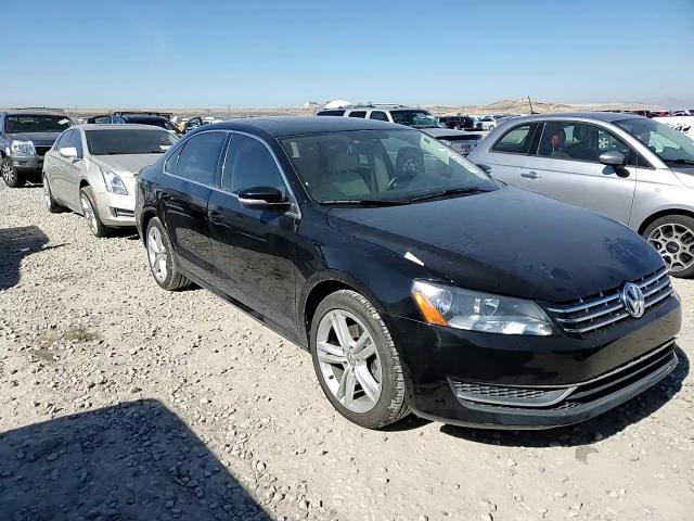 2014 Volkswagen Passat - Image 10