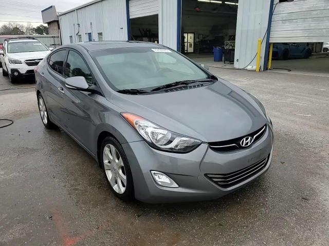2013 Hyundai Elantra - Image 13