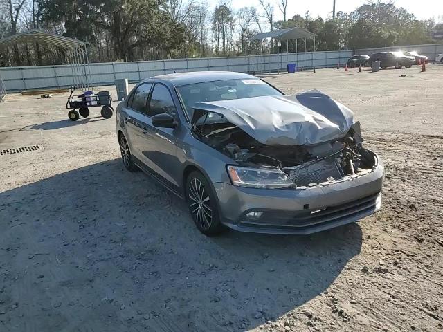 2016 Volkswagen Jetta - Image 10