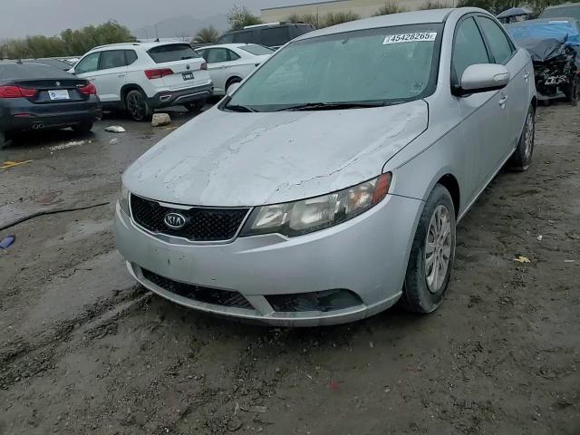 2010 Kia Forte - Image 11