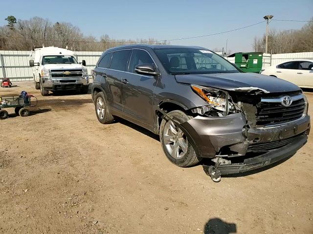 2016 Toyota Highlander - Image 11