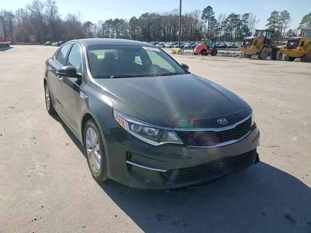 2016 Kia Optima - Image 10
