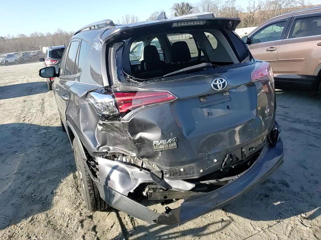 2017 Toyota RAV 4 - Image 10