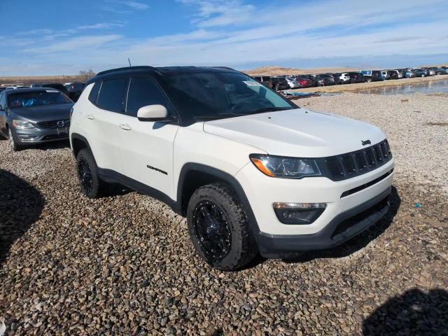 2019 Jeep Compass - Image 13