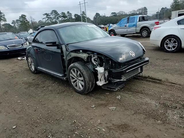 2017 Volkswagen Beetle - Image 10