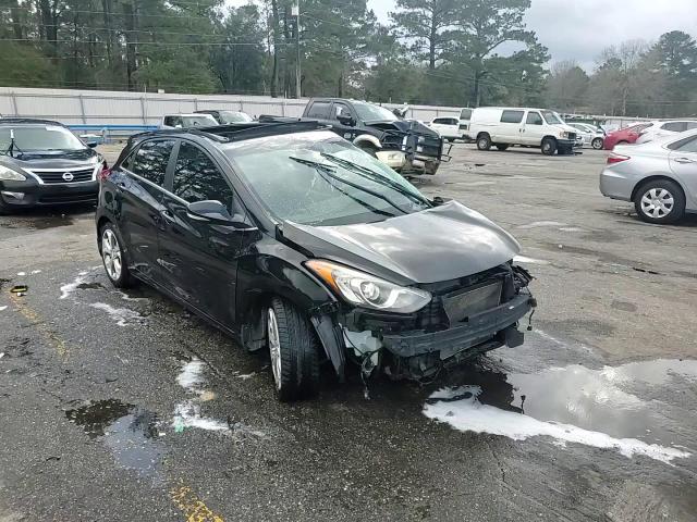 2013 Hyundai Elantra - Image 14